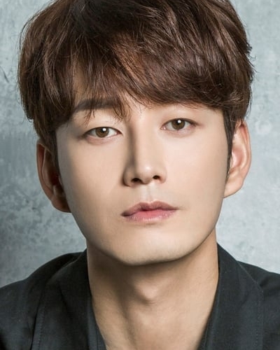 이현욱
