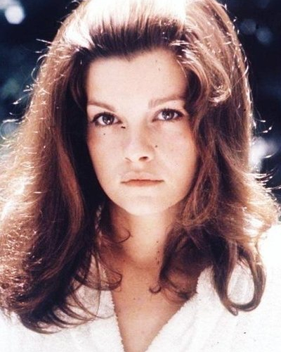 Geneviève Bujold