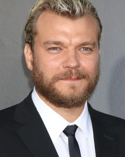 Pilou Asbæk