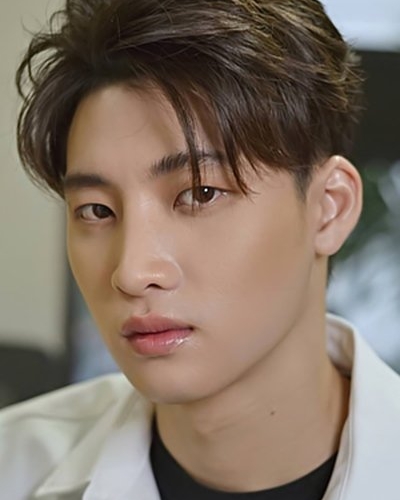 พีรวิชญ์ อรรถชิตสถาพร