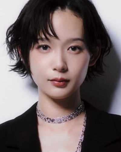 穂志もえか
