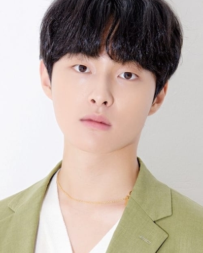 Yoon Chan-young