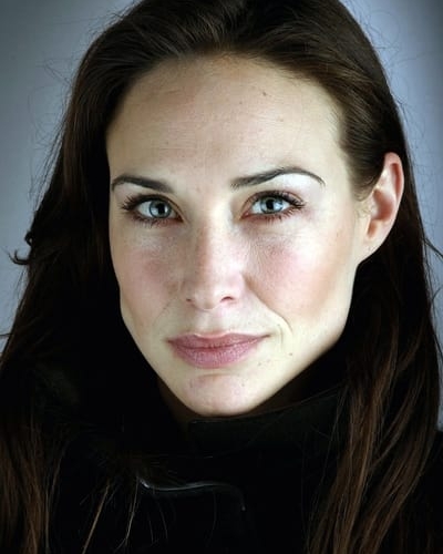 Claire Forlani