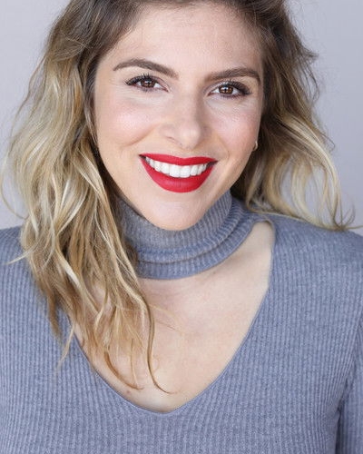 Alexa Kahn