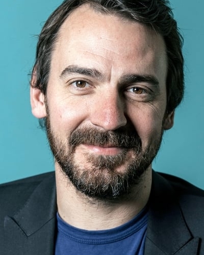 Ewen Leslie