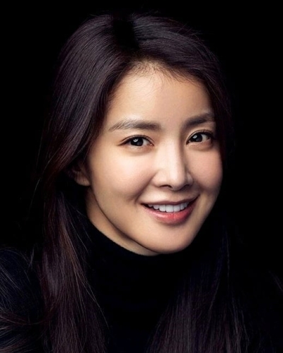Lee Si-young