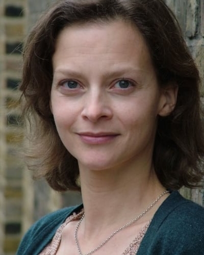 Julie Cox