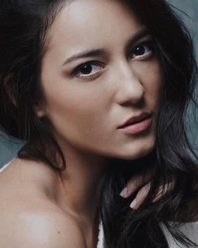 Julie Estelle