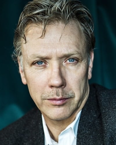 Mikael Persbrandt