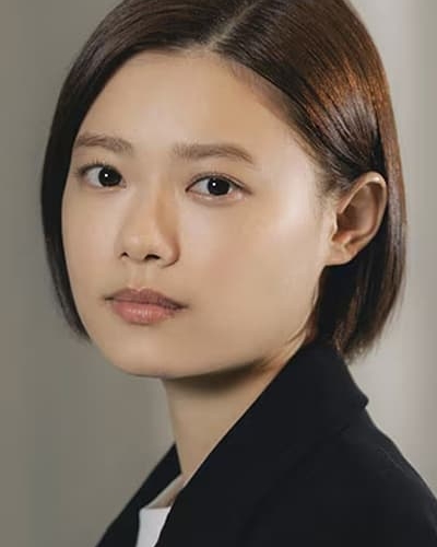 Hana Sugisaki