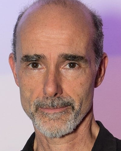 Finbar Lynch
