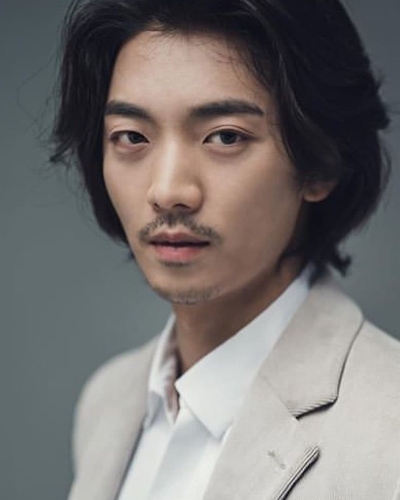 Hwang Hee