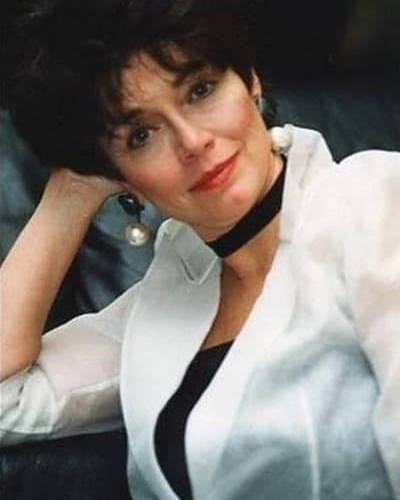 Kathleen Barr