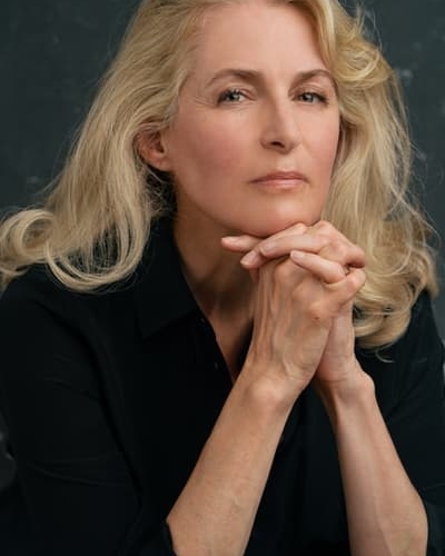 Janis Ahern