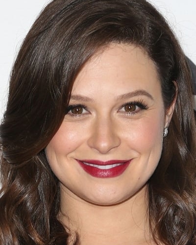 Katie Lowes