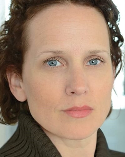 Jennifer Dundas