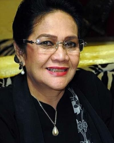 Rina Hasyim
