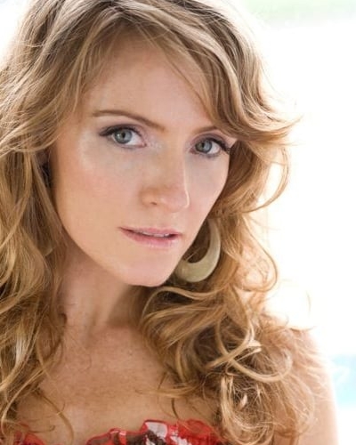Helene Joy