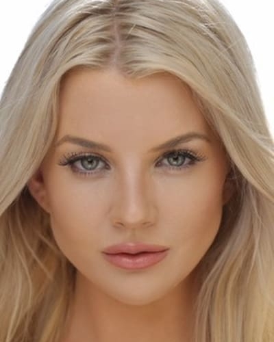 Baylee Curran