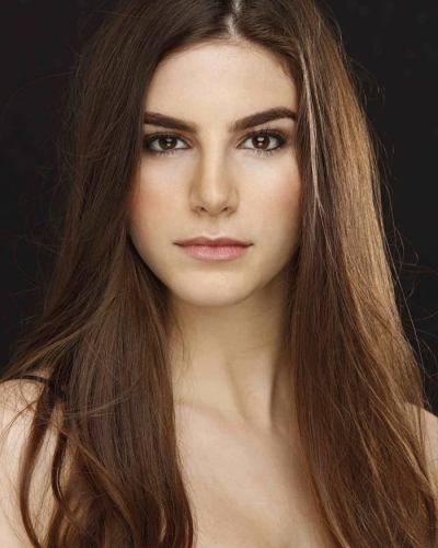 Mia Challis