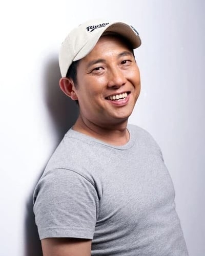 屈中恆