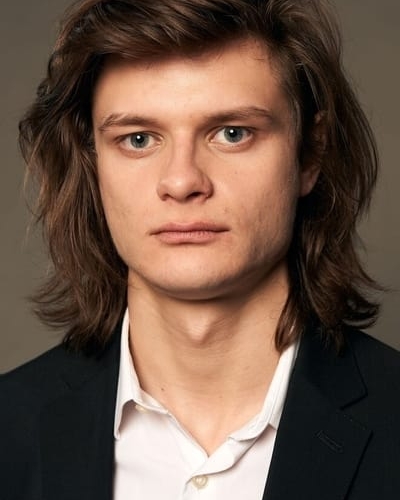 Charlie Tahan