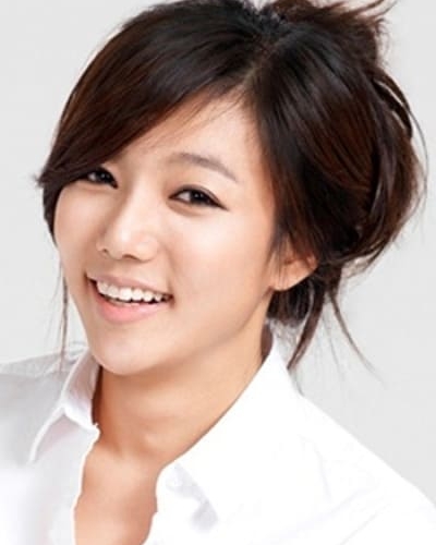 Lee Chae-young
