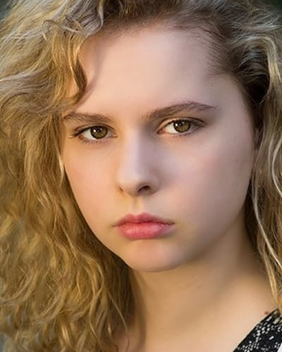 Chloe Roe