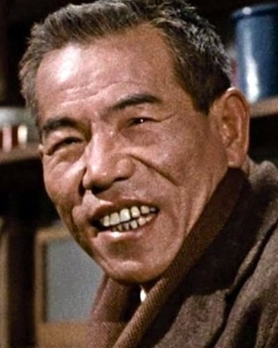 東野英治郎