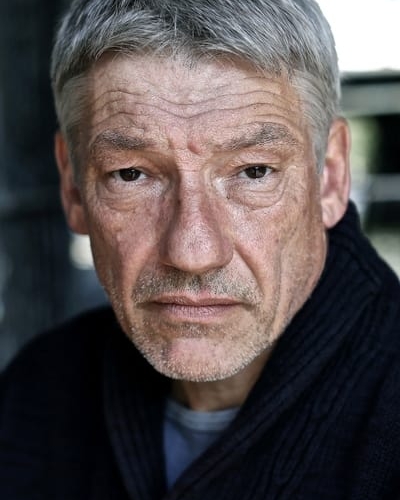 Simon Armstrong